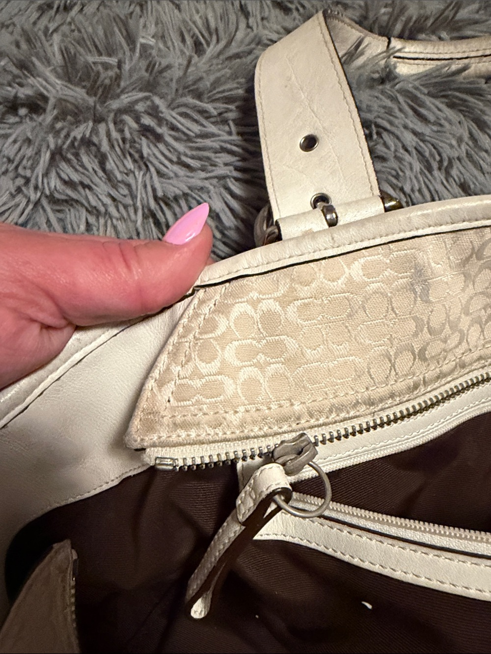 Coach Cream and White Signature Tote - Picture 4 of 4